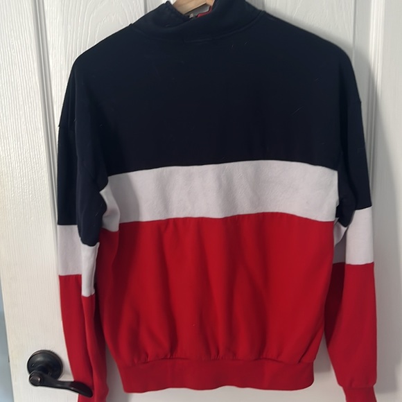 2 for 30 garage sweaters - Picture 3 of 5